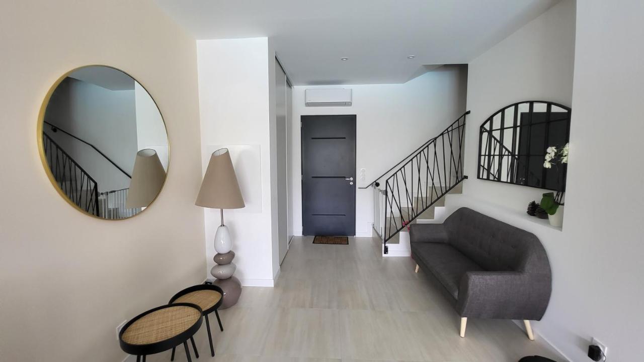 Villa Moderne De Standing Avec Piscine Privee A 400m De La - 4