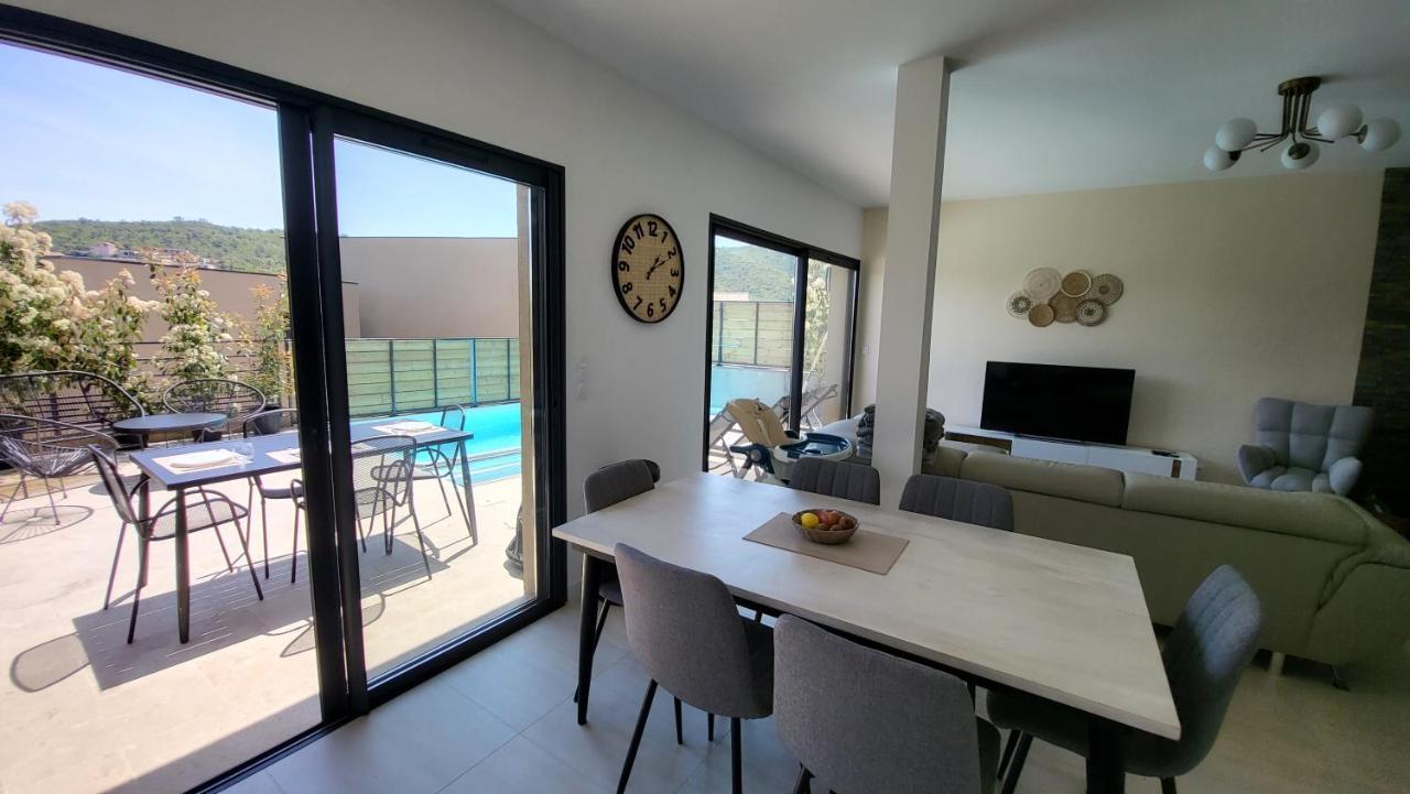 Villa Moderne De Standing Avec Piscine Privee A 400m De La - 4