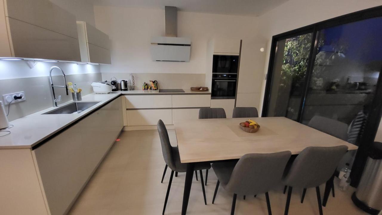 Moderne De Standing Avec Piscine Privee A 400m De La - 4 * Conca