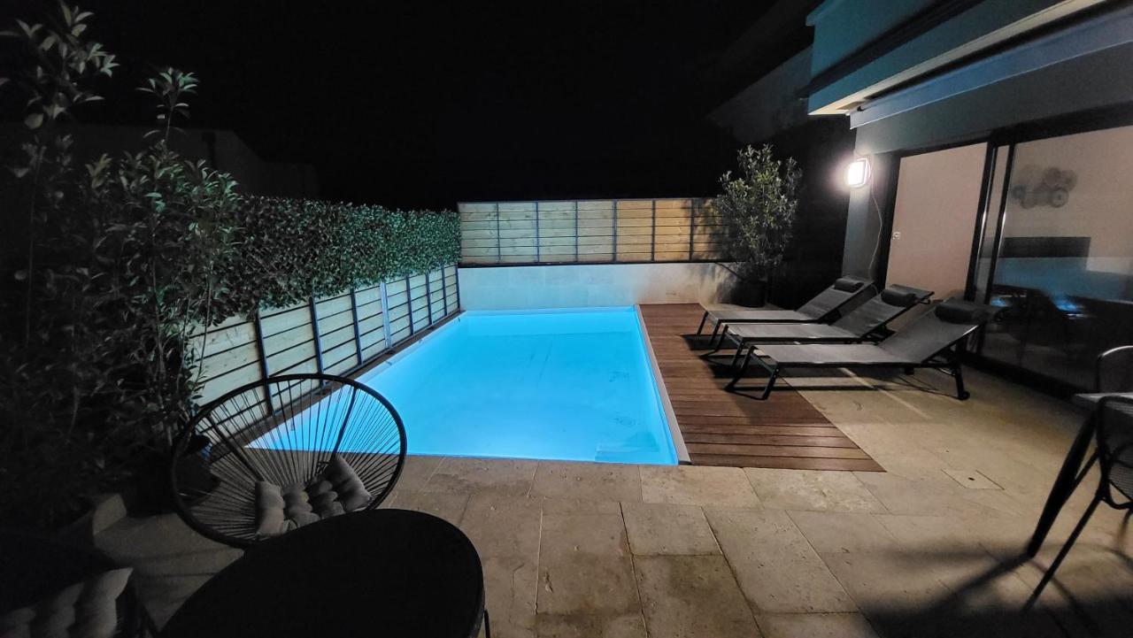 Moderne De Standing Avec Piscine Privee A 400m De La - 4 *