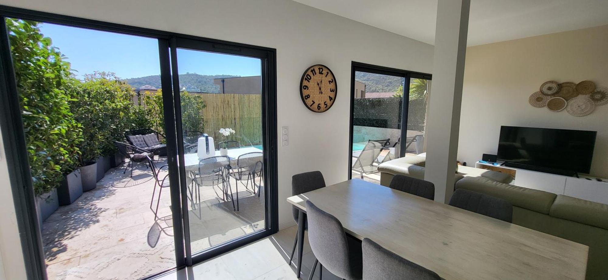 Moderne De Standing Avec Piscine Privee A 400m De La - 4 Villa *