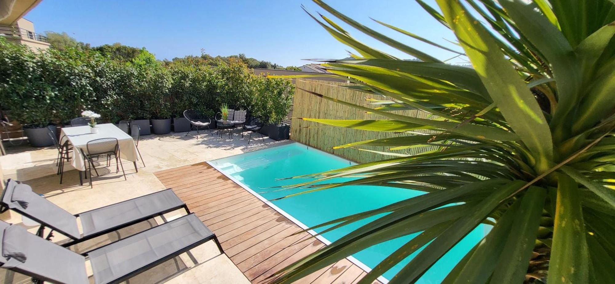 Villa Moderne De Standing Avec Piscine Privee A 400m De La - 4 *