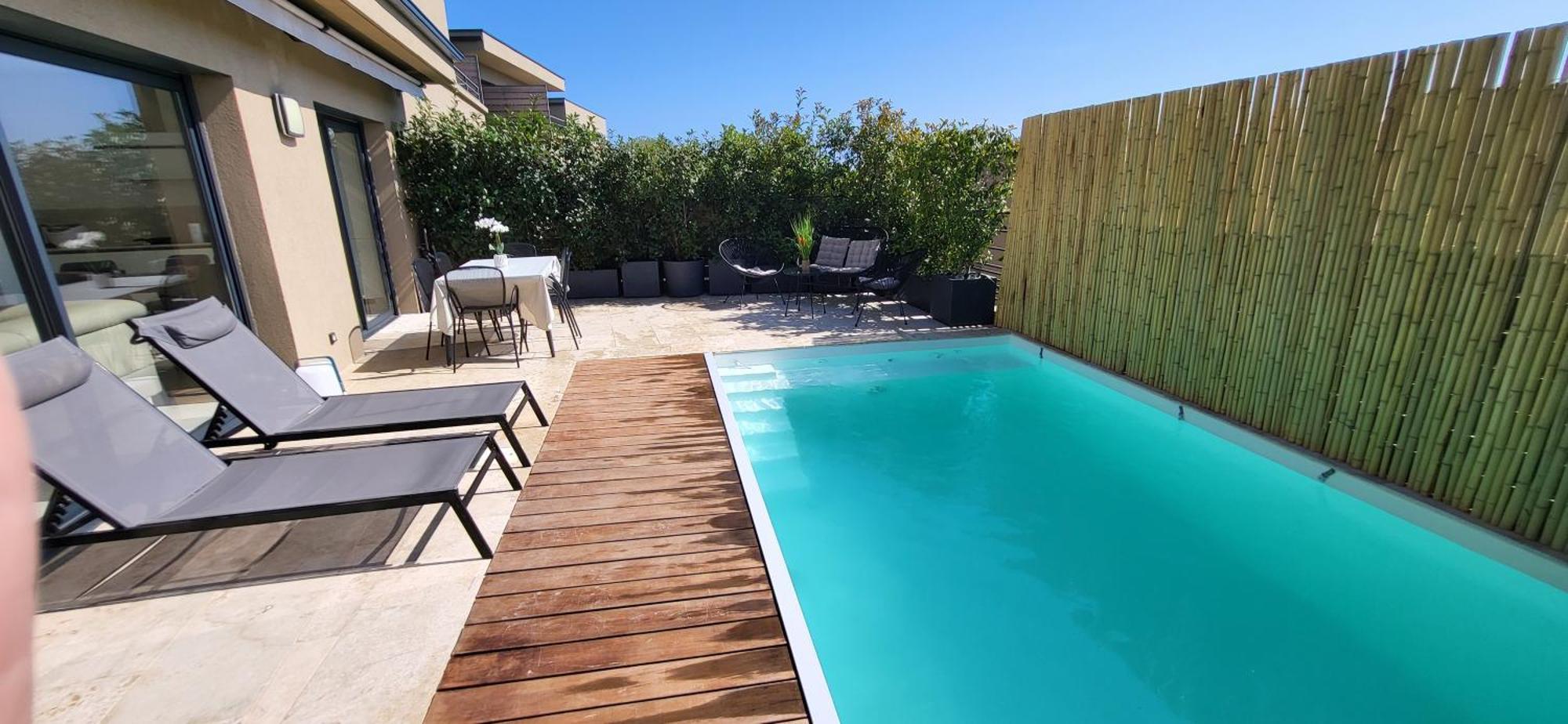 Moderne De Standing Avec Piscine Privee A 400m De La - 4 *